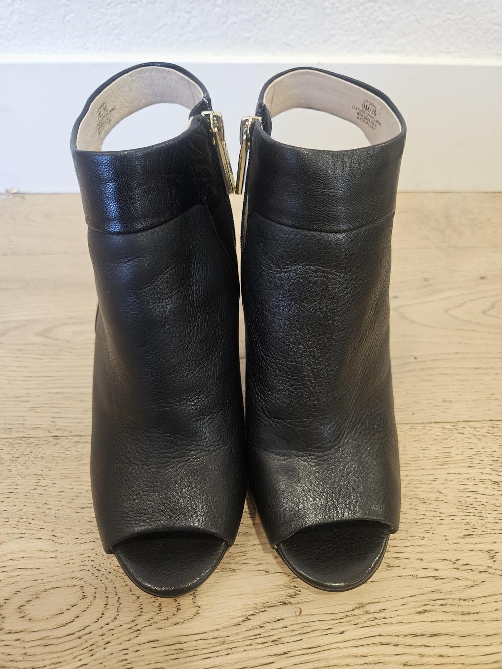 Louise et Cie Booties Lo-Sabal model Size 9